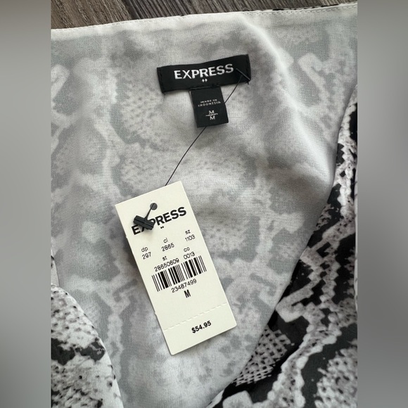 Express blouse bundle - Picture 5 of 7